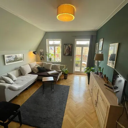 Dachgeschosswohnung Mit Zwei Schlafzimmern Drezda