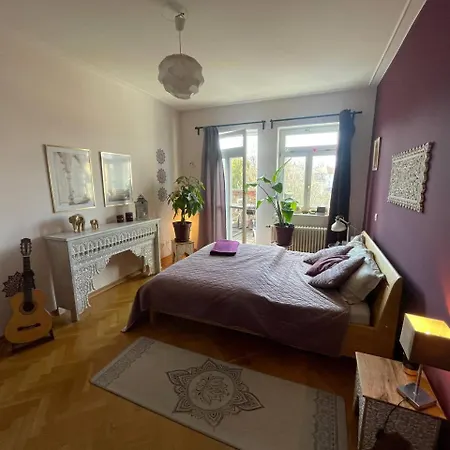 Dachgeschosswohnung Mit Zwei Schlafzimmern Apartment Dresden