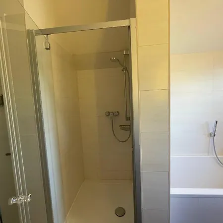 Apartment Dachgeschosswohnung Mit Zwei Schlafzimmern Dresden