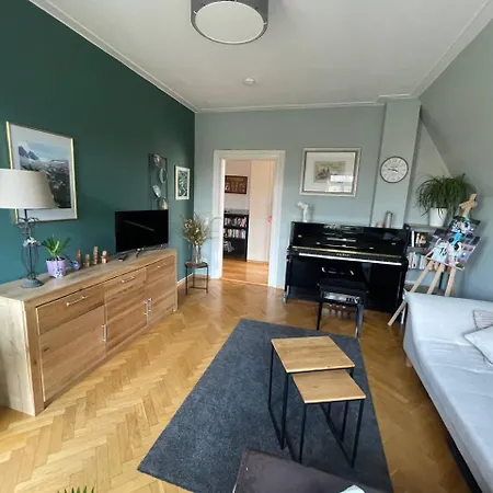 Apartment Dachgeschosswohnung Mit Zwei Schlafzimmern
